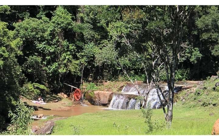 Chales Cachoeira Do Cafundo Буэну-Брандан Экстерьер фото